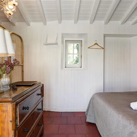 By Hansi Guest house *